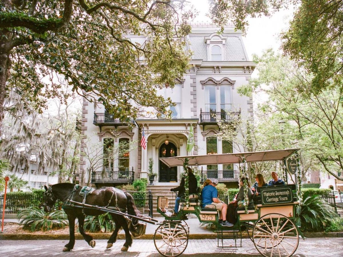Walk Score 90!!-Historic Downtown District-2 Blocks To Famous Forsyth Park- Huge Private Patio-Private Parking Savannah Exterior foto