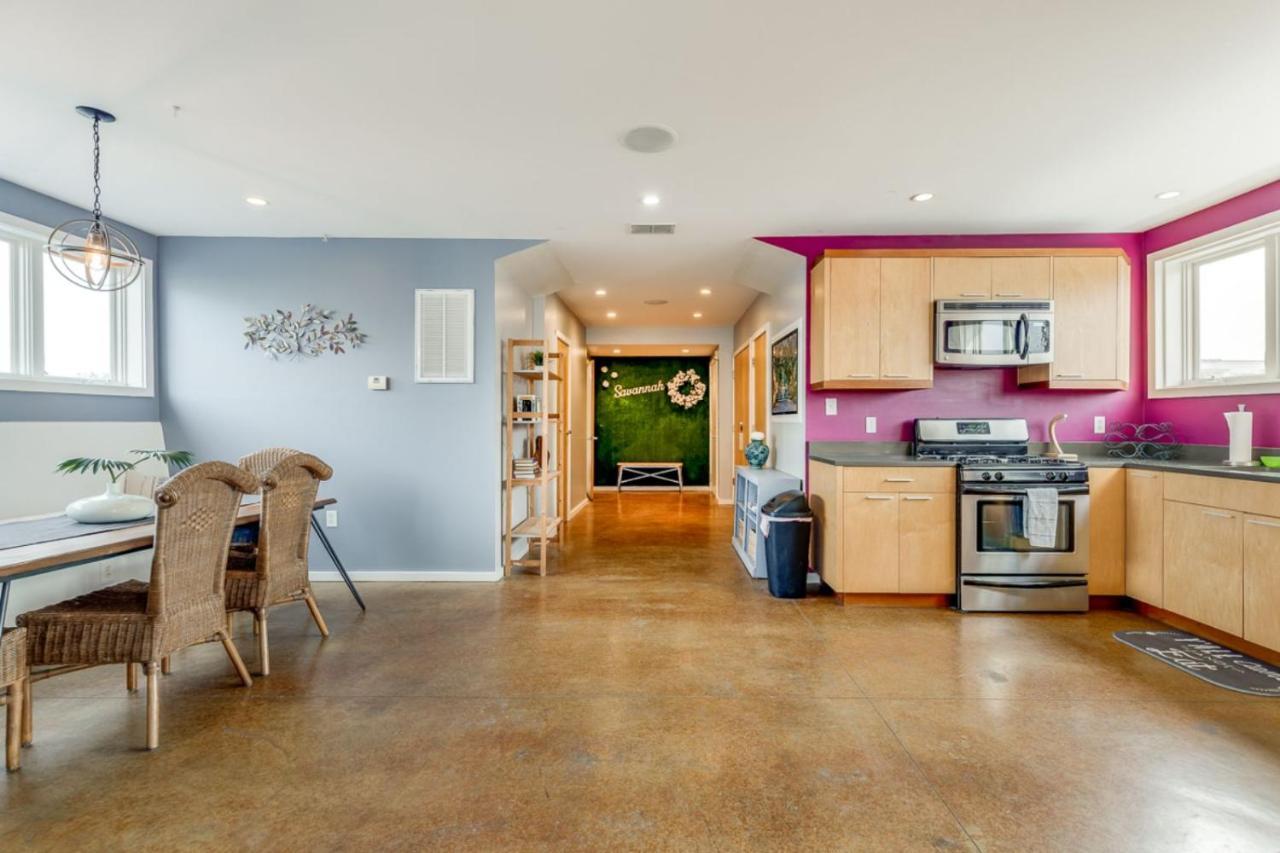 Walk Score 90!!-Historic Downtown District-2 Blocks To Famous Forsyth Park- Huge Private Patio-Private Parking Savannah Exterior foto