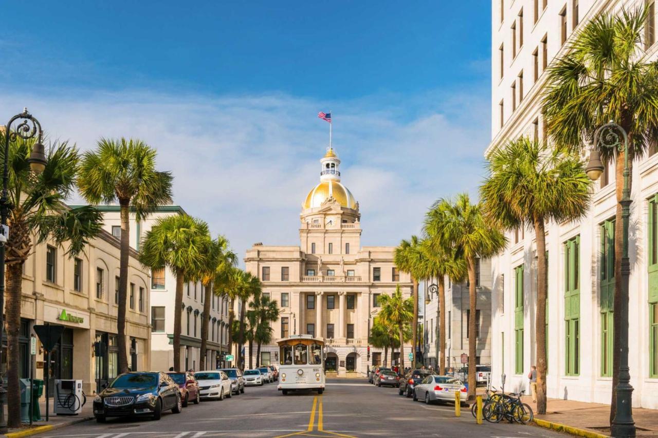 Walk Score 90!!-Historic Downtown District-2 Blocks To Famous Forsyth Park- Huge Private Patio-Private Parking Savannah Exterior foto